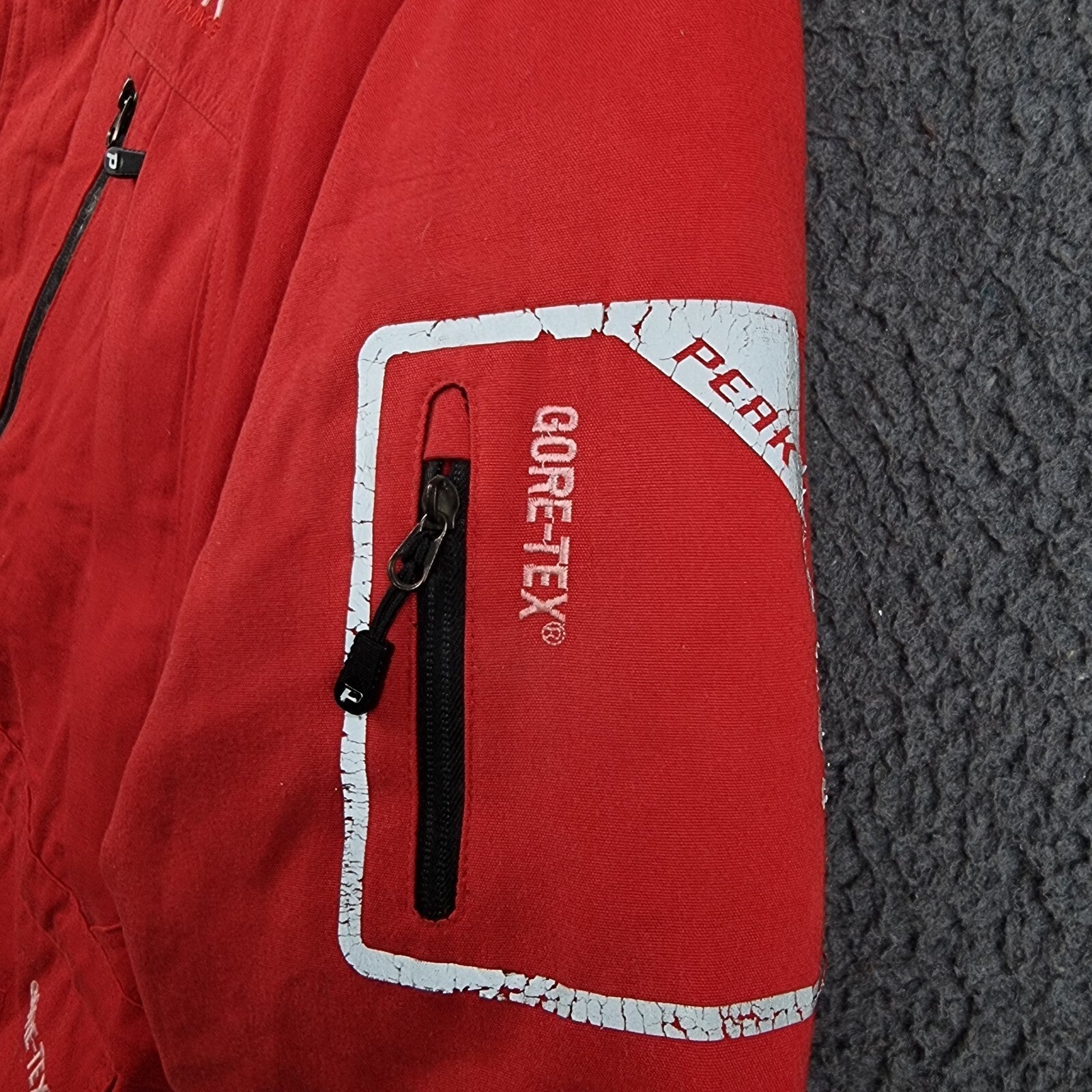 PEAK PERFORMANCE Jacket Mens S Small Red Goretex Goose DOWN Fill Parka Rain Coat