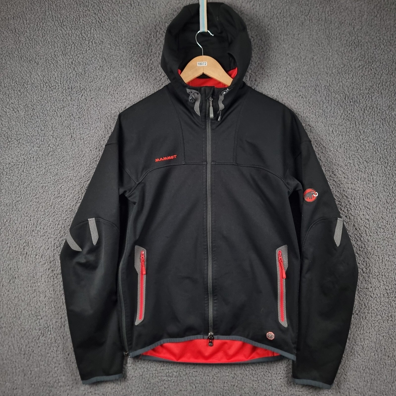 MAMMUT Jacket Mens M Medium Black Ultimate Hoody Windstopper Softshell Hooded