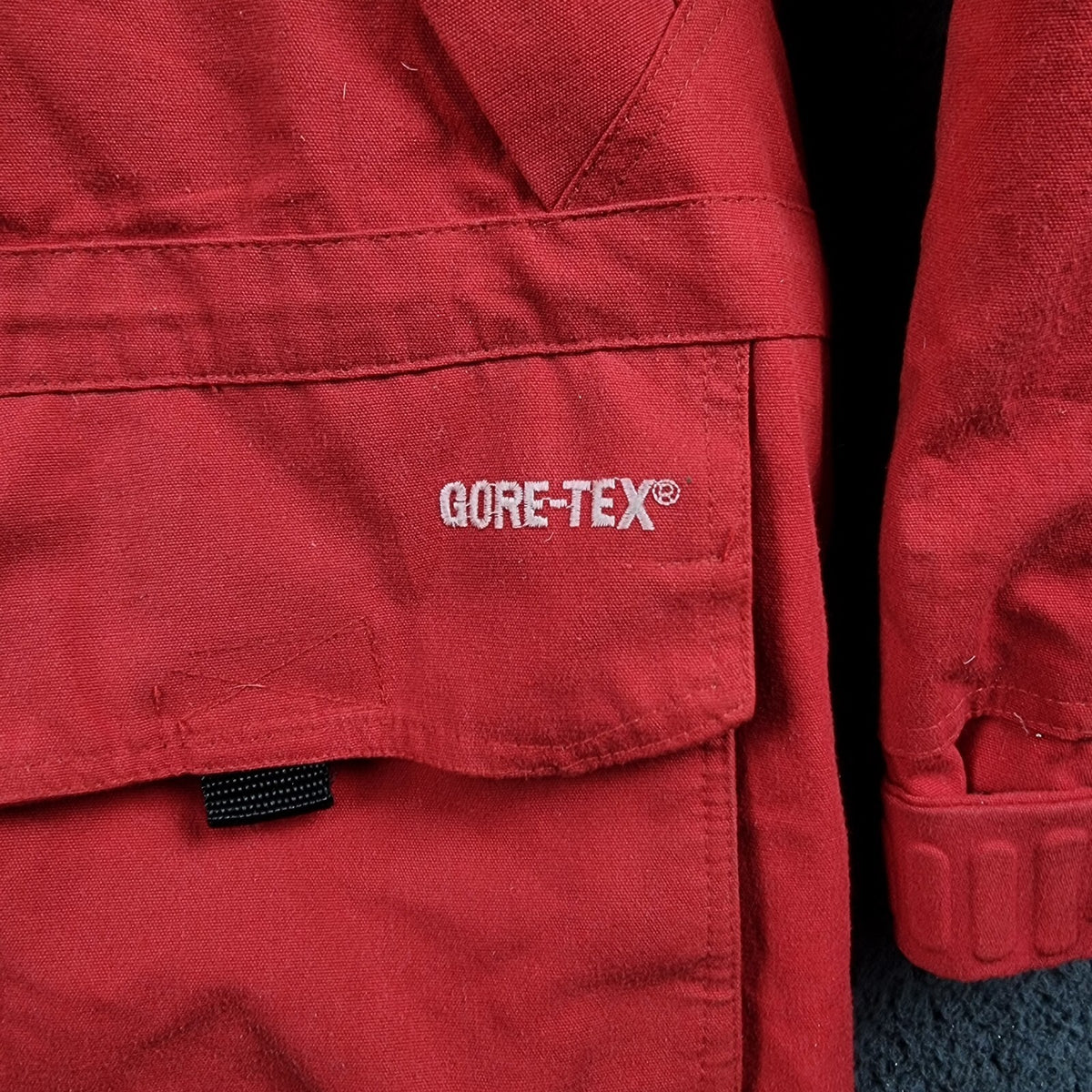PEAK PERFORMANCE Jacket Mens S Small Red Goretex Goose DOWN Fill Parka Rain Coat