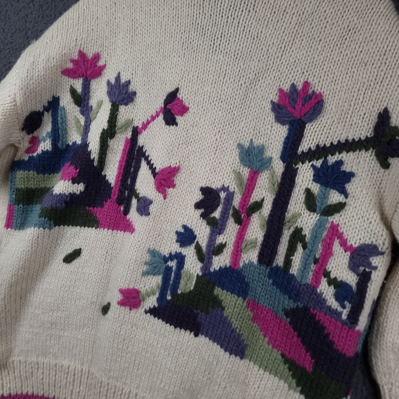 Vintage DOBRILA Cardigan Womens M Medium Pure Wool Hand Knit Yugoslavia Floral