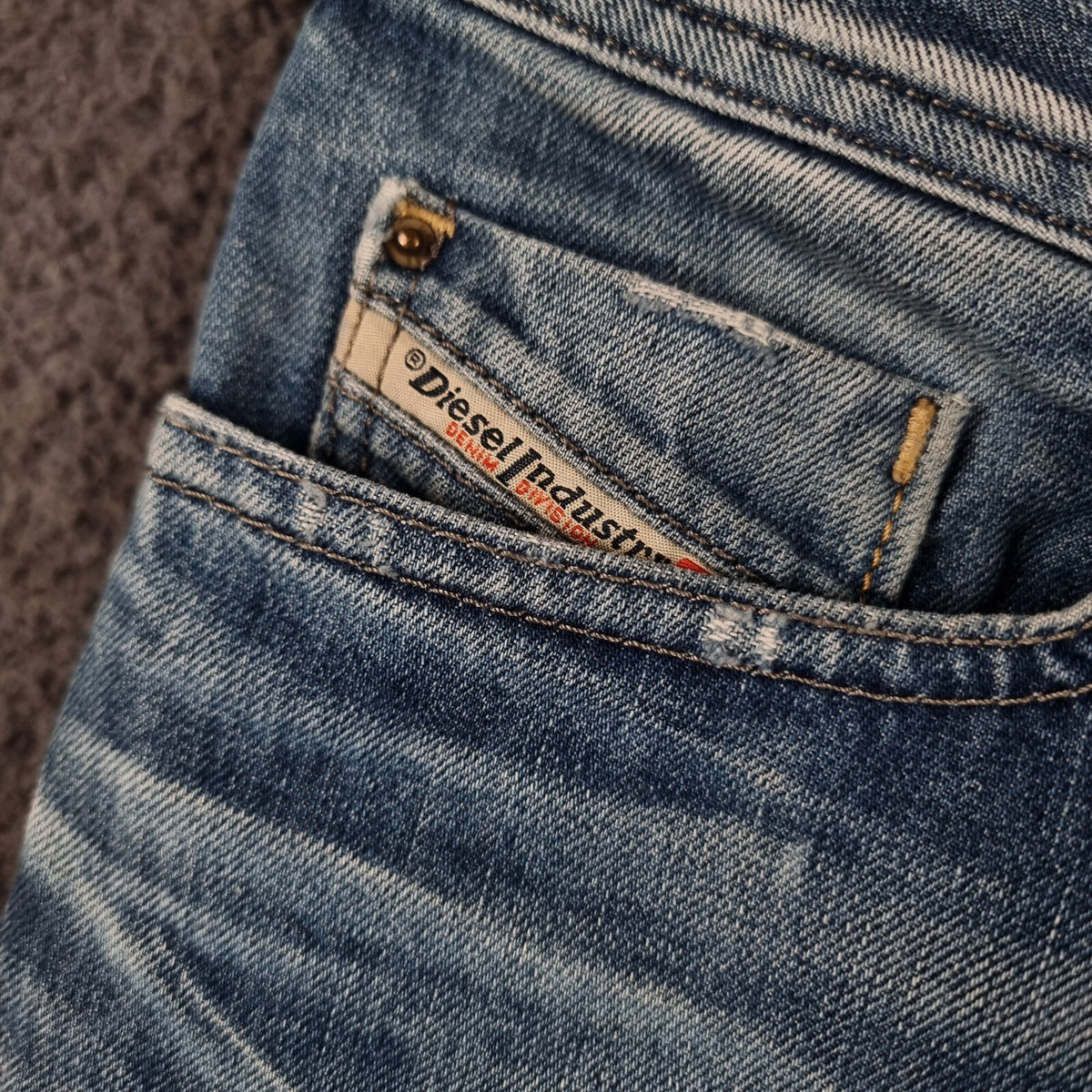 DIESEL Buster Jeans Mens W30 L32 Blue Distressed Regular Slim Tapered Denim