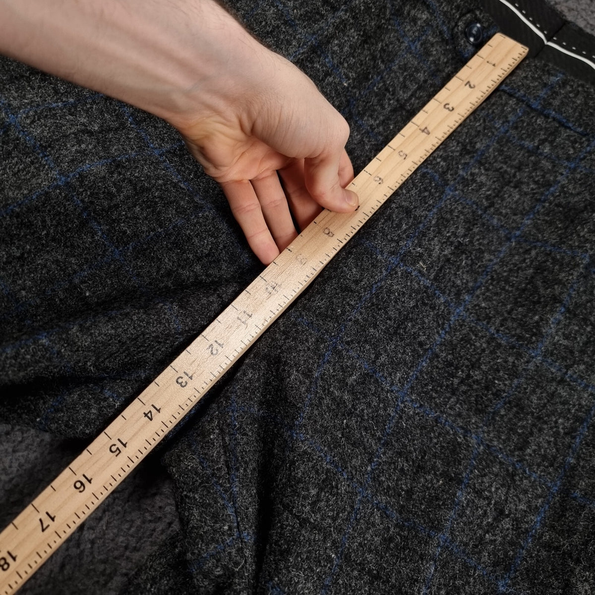 Vintage HARRIS TWEED Suit Mens 44R W38 L30 Grey Check Hacking Blazer Trousers