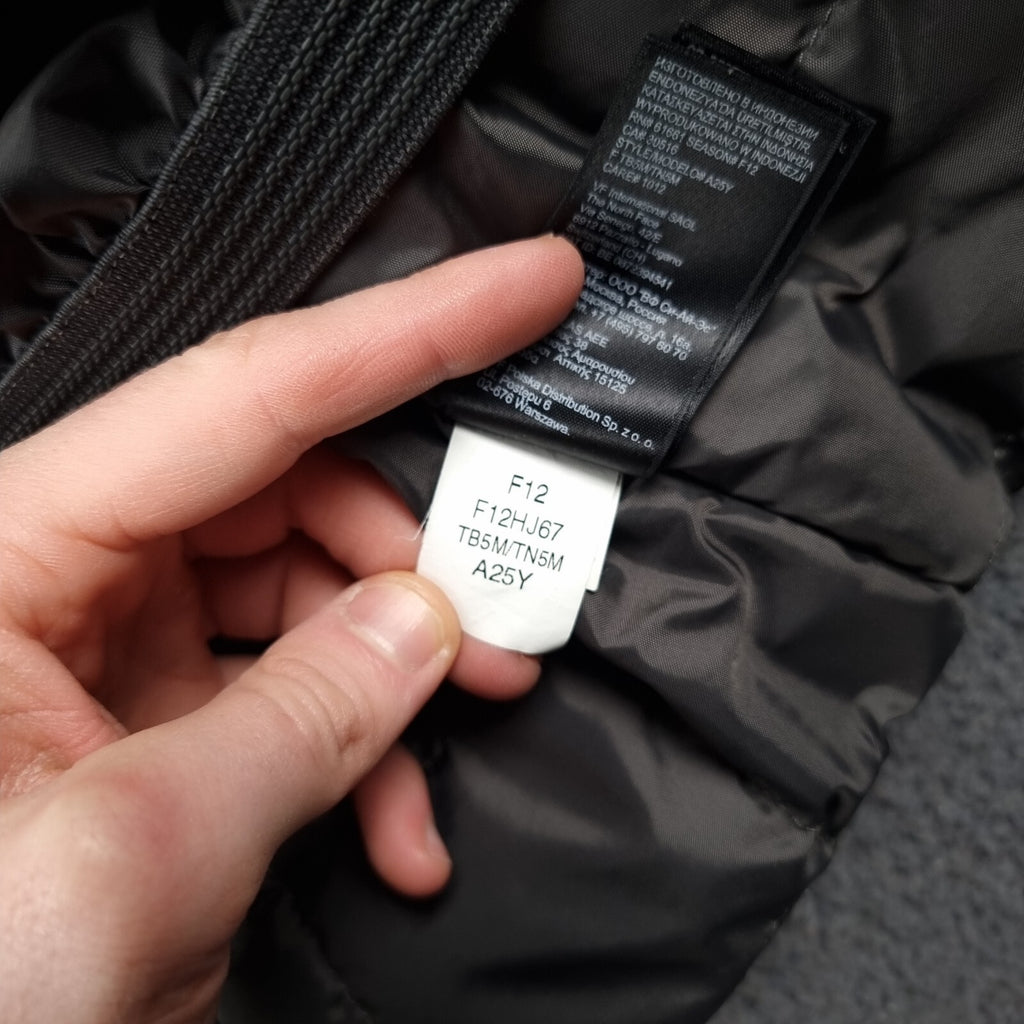 THE NORTH FACE Jacket Men M Black Parka Ski Coat HyVent Waterproof Insulated